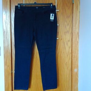 Stylish Jones New York Signature. Size 16 Short. Dark Blue Denim.